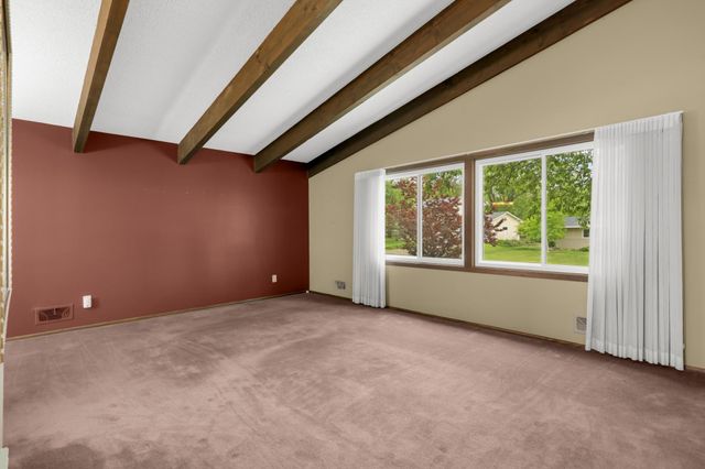 3141 Hillsboro Avenue N, New Hope, MN 55427