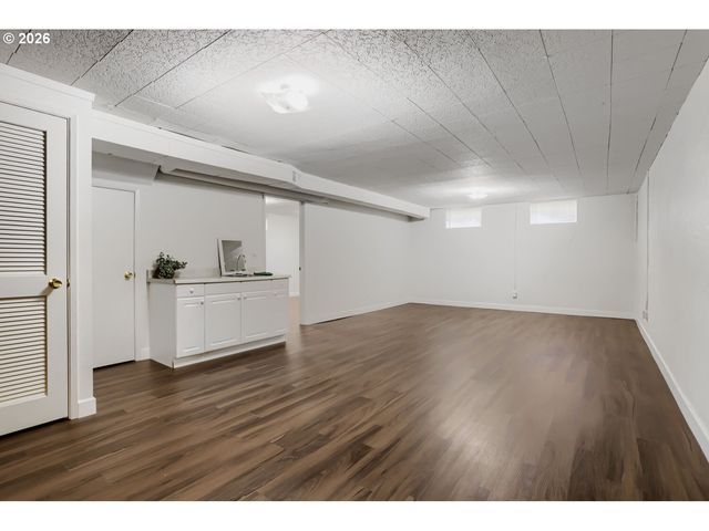 6425 Sw RADCLIFFE St, Portland, OR 97219