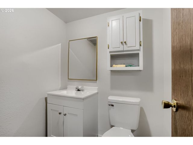 6425 Sw RADCLIFFE St, Portland, OR 97219
