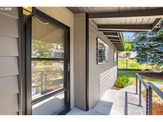 6425 Sw RADCLIFFE St, Portland, OR 97219