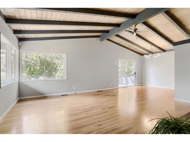 6425 Sw RADCLIFFE St, Portland, OR 97219