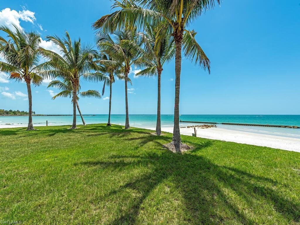 4550 GORDON DR, NAPLES, FL 34102 — exterior
