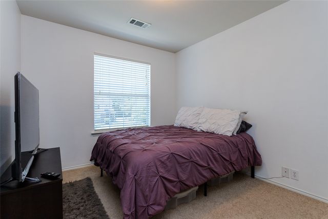 2747 Hyde Park Drive, Grand Prairie, TX 75050