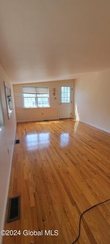 1570 Union Street, Schenectady, NY 12309