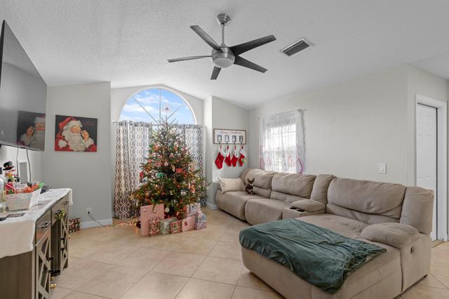 1839 Banyan Creek Circle N, Boynton Beach, FL 33436