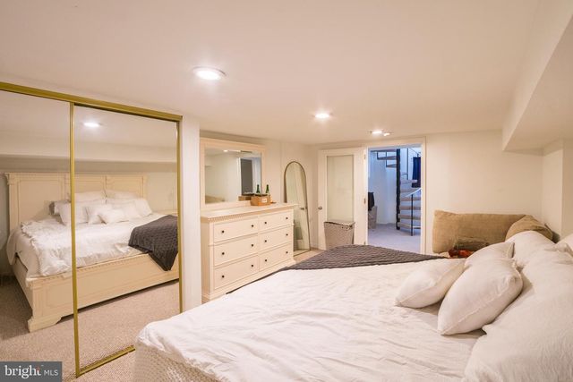 533 S 17th St Unit 1, Philadelphia, PA 19146