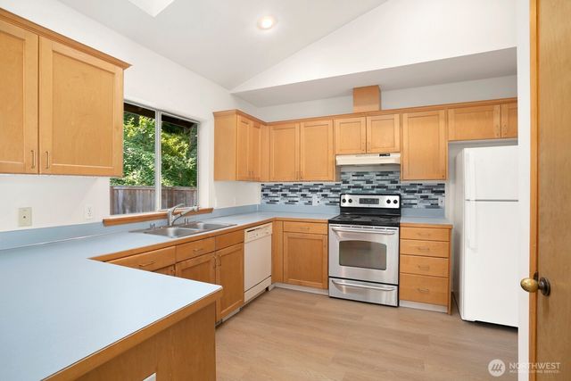 21911 SE 239th Street, Maple Valley, WA 98038