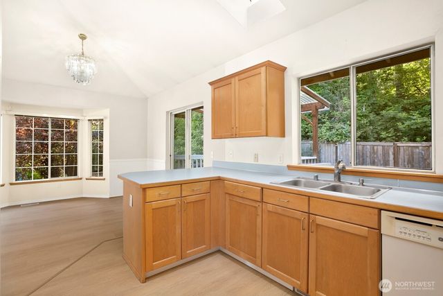 21911 SE 239th Street, Maple Valley, WA 98038
