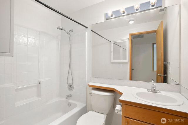 21911 SE 239th Street, Maple Valley, WA 98038