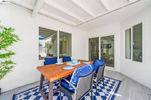 4019 4019 Rennellwood Way, Pleasanton, CA 94566