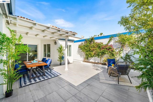 4019 4019 Rennellwood Way, Pleasanton, CA 94566