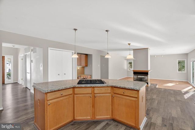 6913 ANNABEL CT, Columbia, MD 21044