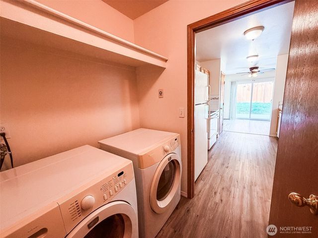 943 College Lane NE, Lacey, WA 98516