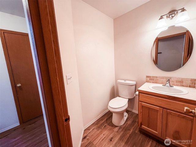 943 College Lane NE, Lacey, WA 98516
