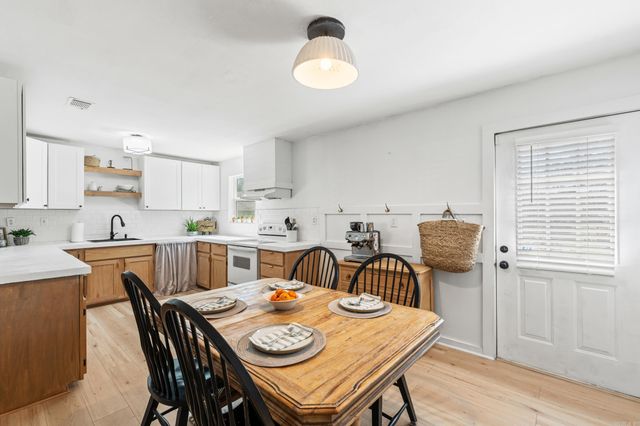 12 Donna Circle, Conway, AR 72032