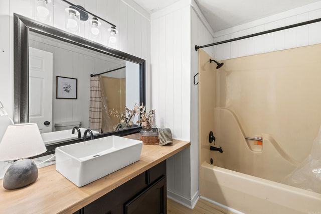 12 Donna Circle, Conway, AR 72032