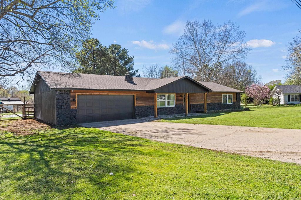 12 Donna Circle, Conway, AR 72032