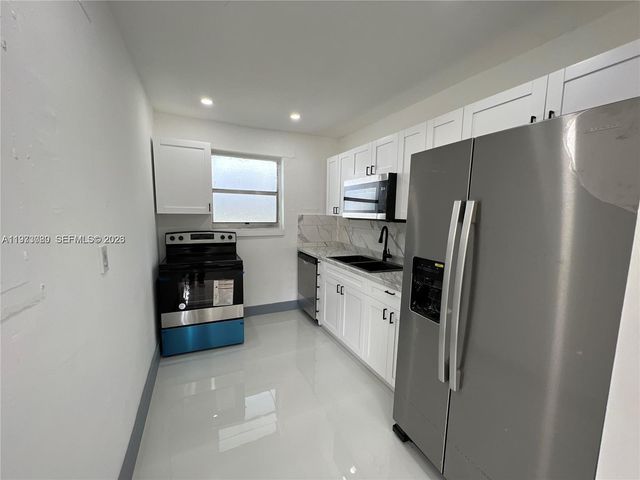 2441 NW 32nd St 1, Miami, FL 33142