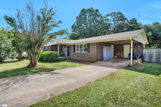 211 Uneeda Drive, Greenville, SC 29605
