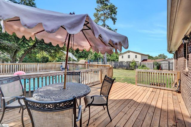 211 Uneeda Drive, Greenville, SC 29605