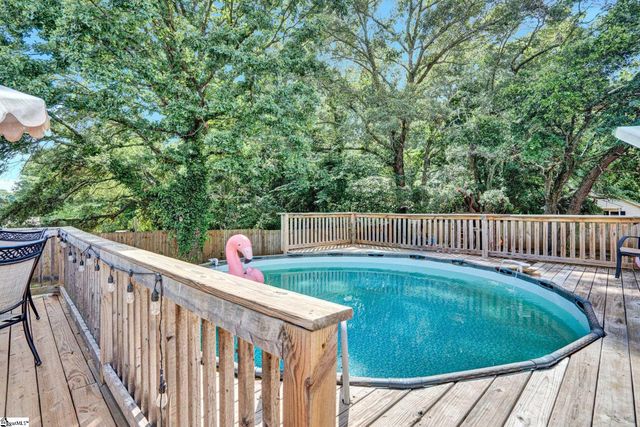 211 Uneeda Drive, Greenville, SC 29605