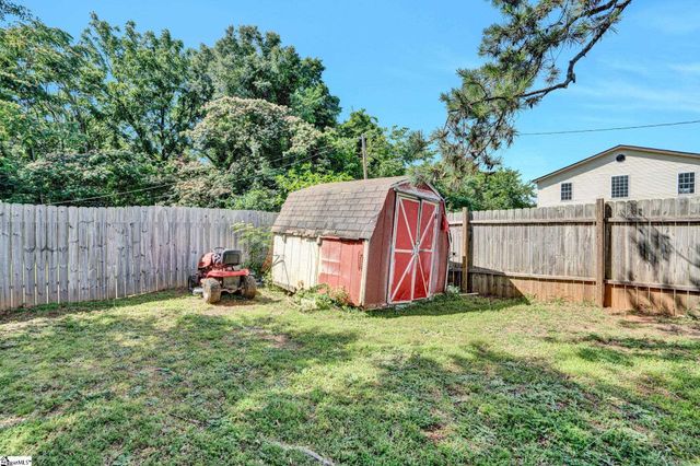 211 Uneeda Drive, Greenville, SC 29605