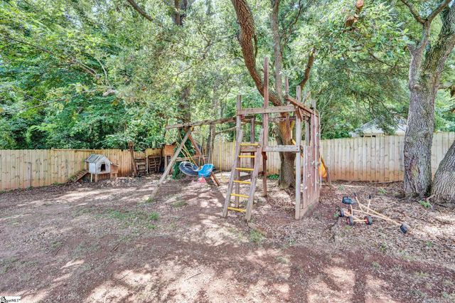 211 Uneeda Drive, Greenville, SC 29605