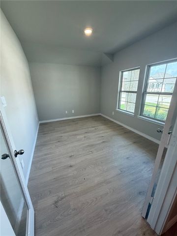 1212 Canton, College Station, TX 77845