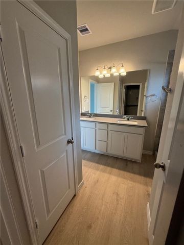 1212 Canton, College Station, TX 77845