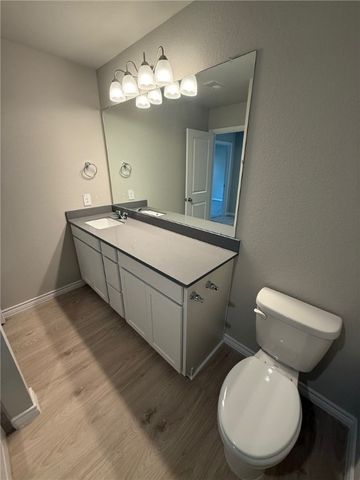 1212 Canton, College Station, TX 77845