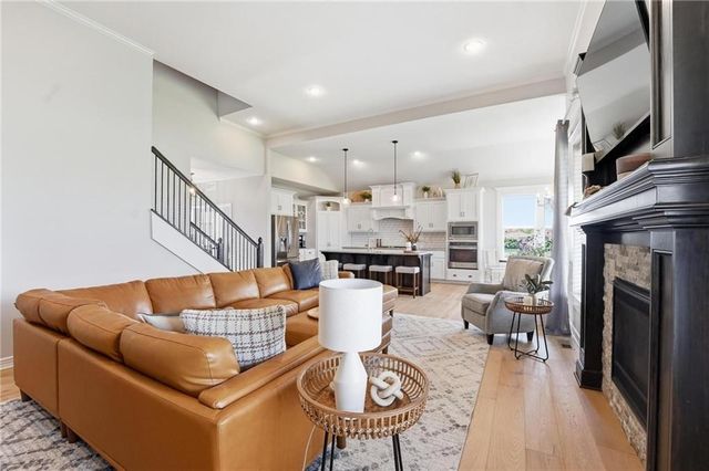 3106 SE 3rd Terrace, Lee's Summit, MO 64063