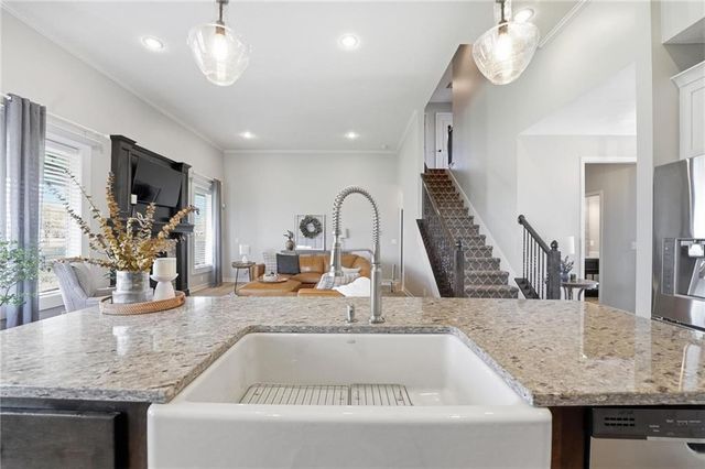 3106 SE 3rd Terrace, Lee's Summit, MO 64063
