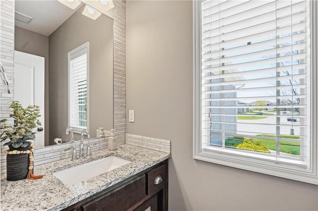 3106 SE 3rd Terrace, Lee's Summit, MO 64063