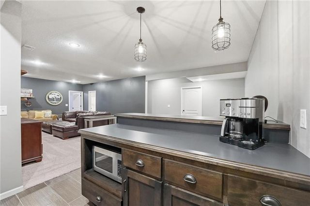 3106 SE 3rd Terrace, Lee's Summit, MO 64063