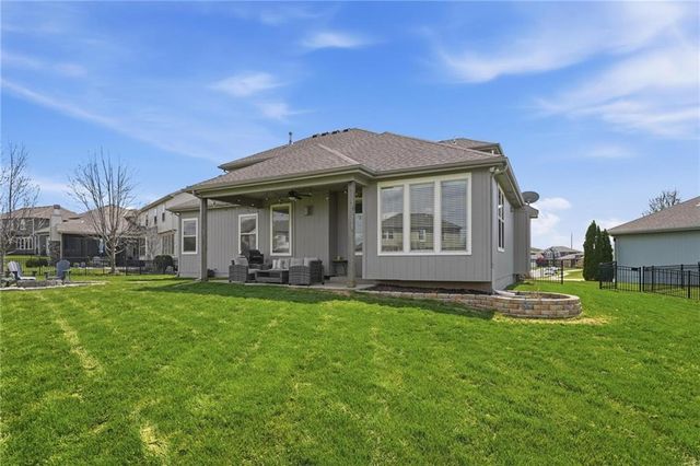 3106 SE 3rd Terrace, Lee's Summit, MO 64063