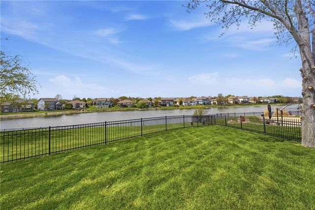 3106 SE 3rd Terrace, Lee's Summit, MO 64063