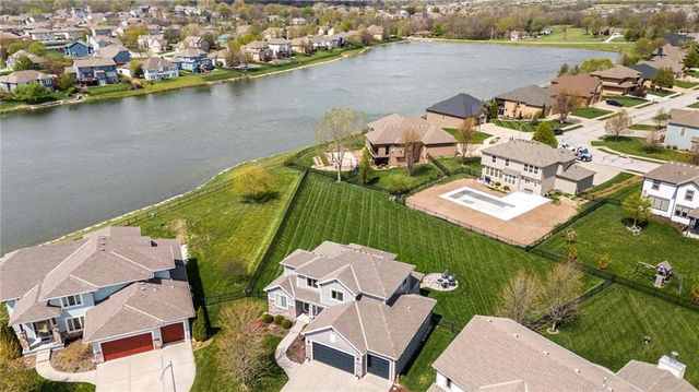 3106 SE 3rd Terrace, Lee's Summit, MO 64063