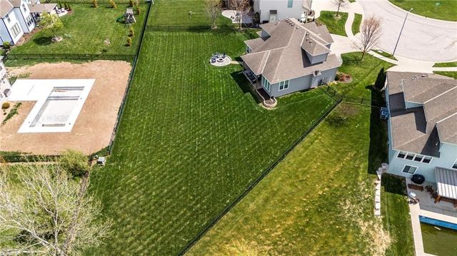 3106 SE 3rd Terrace, Lee's Summit, MO 64063
