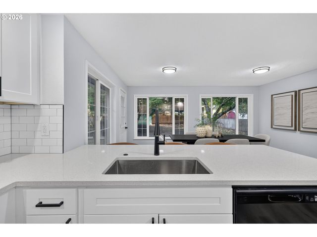 12807 Ne 159TH St, Brush Prairie, WA 98606