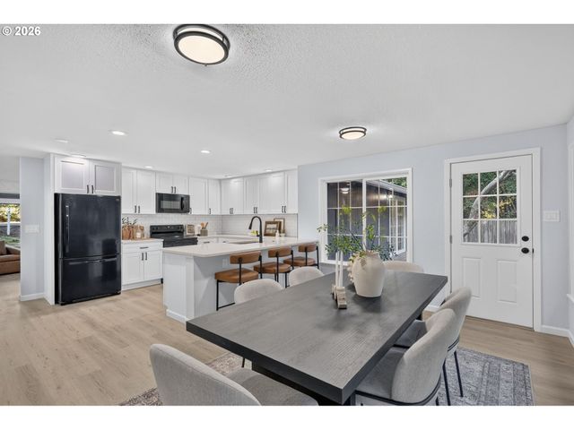 12807 Ne 159TH St, Brush Prairie, WA 98606