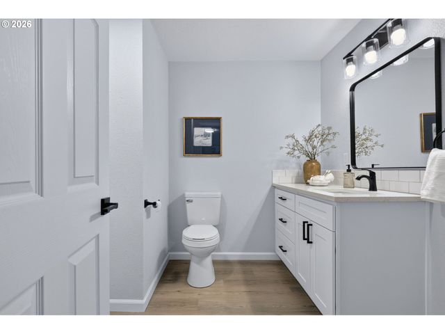 12807 Ne 159TH St, Brush Prairie, WA 98606