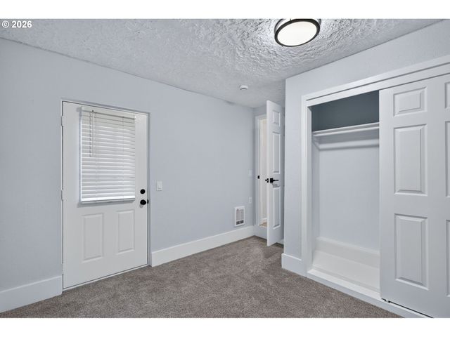12807 Ne 159TH St, Brush Prairie, WA 98606