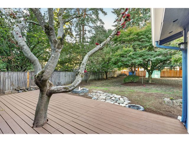 12807 Ne 159TH St, Brush Prairie, WA 98606