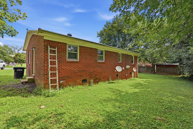 7 Thurman Drive, Celina, TN 38551