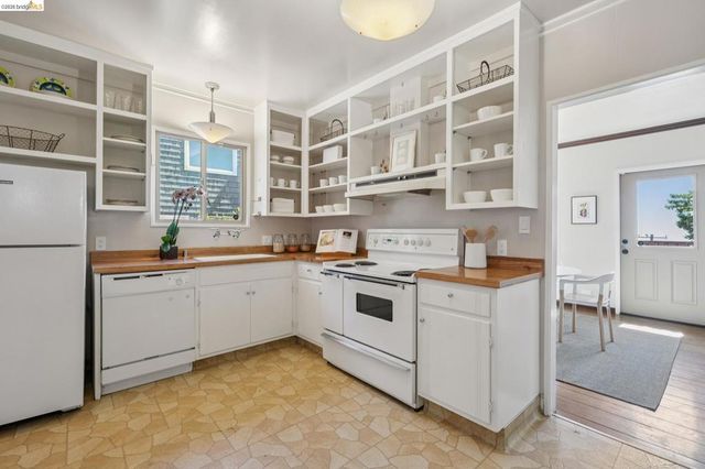 98 Fairlawn Dr, Berkeley, CA 94708