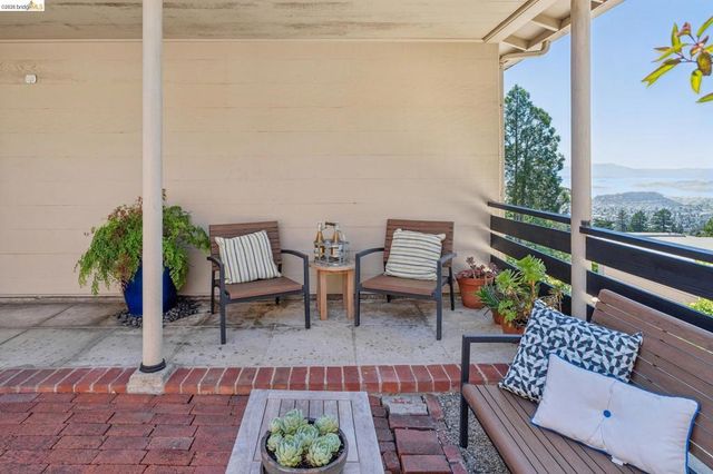 98 Fairlawn Dr, Berkeley, CA 94708