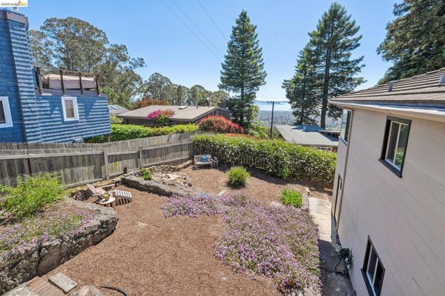 98 Fairlawn Dr, Berkeley, CA 94708