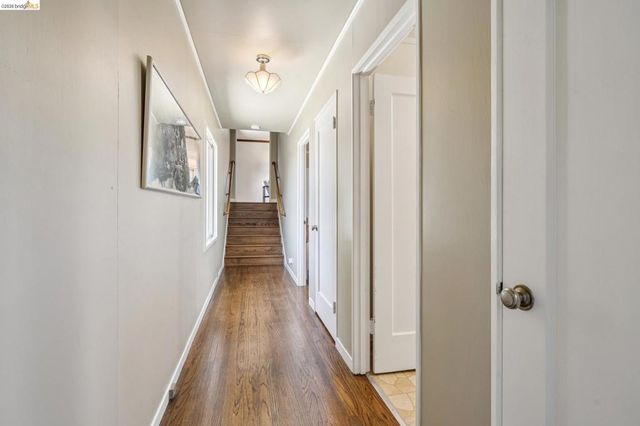 98 Fairlawn Dr, Berkeley, CA 94708