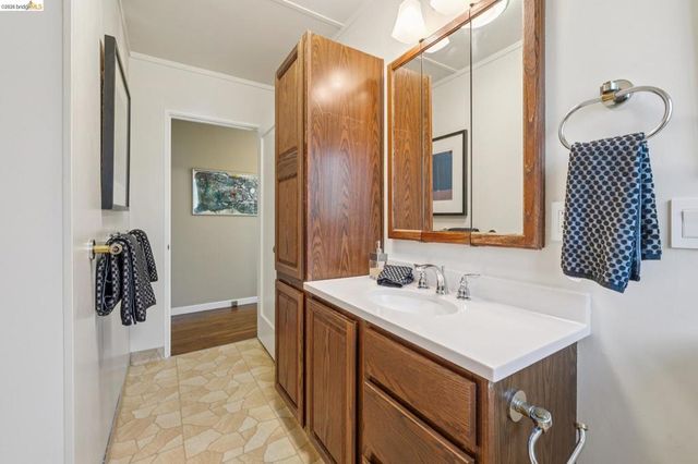 98 Fairlawn Dr, Berkeley, CA 94708