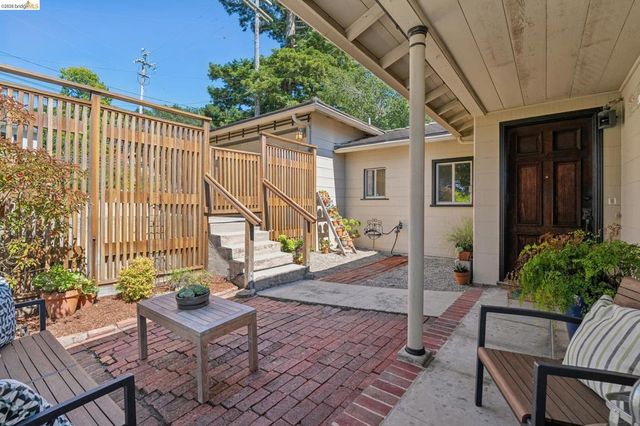 98 Fairlawn Dr, Berkeley, CA 94708